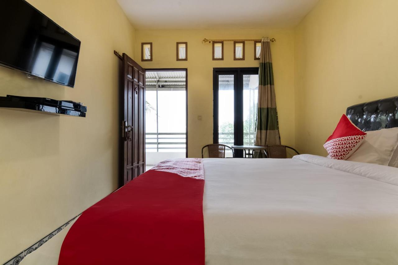 Oyo 3050 Hotasi Seaview Syariah Hotel Anyer Ngoại thất bức ảnh