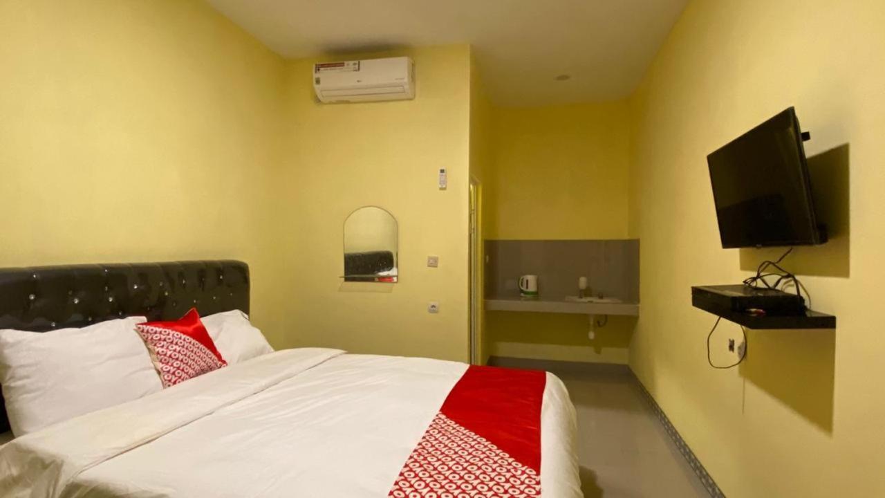 Oyo 3050 Hotasi Seaview Syariah Hotel Anyer Ngoại thất bức ảnh