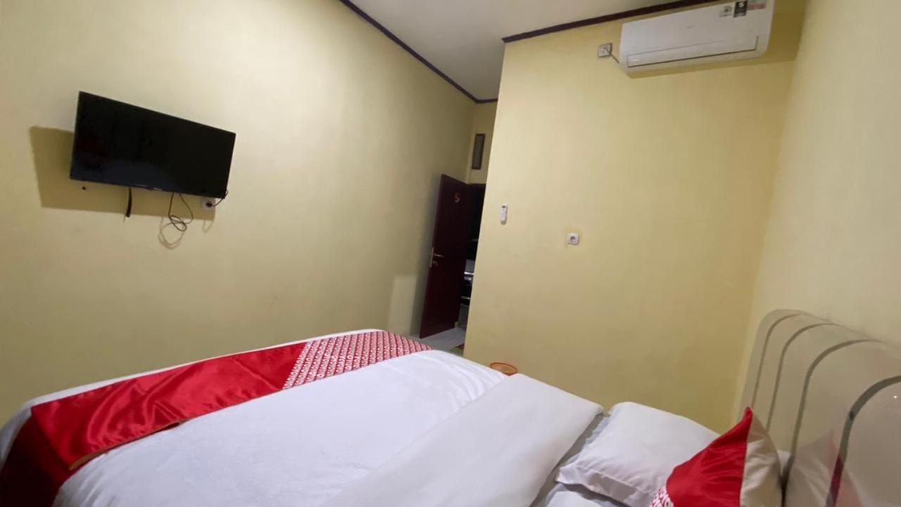Oyo 3050 Hotasi Seaview Syariah Hotel Anyer Ngoại thất bức ảnh